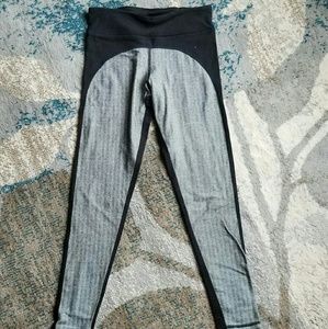 American Eagle leggins
